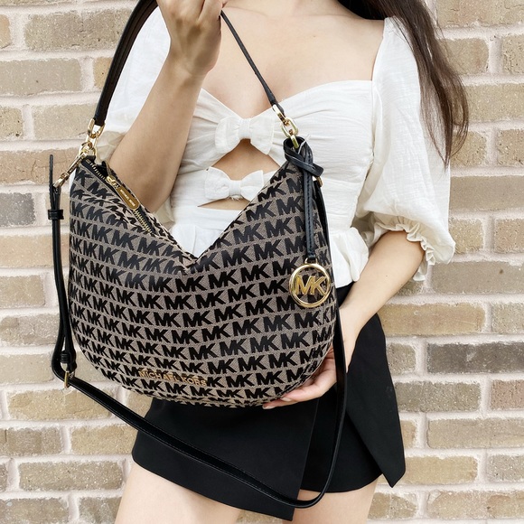 - NWT Michael Kors MK Signature Tote crossbody - Picture 6 of 6